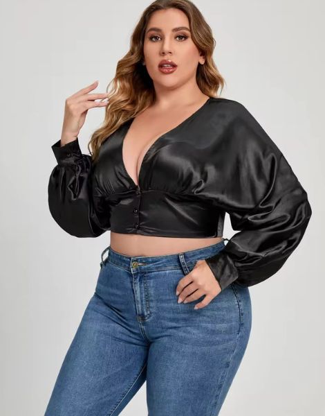 Sexy V-Neck Buttoned Puff Sleeve Crop Top for Plus Size Women