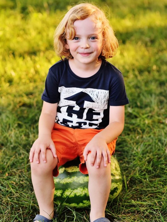 cropped-wholesale-trending-kids-tees.jpg